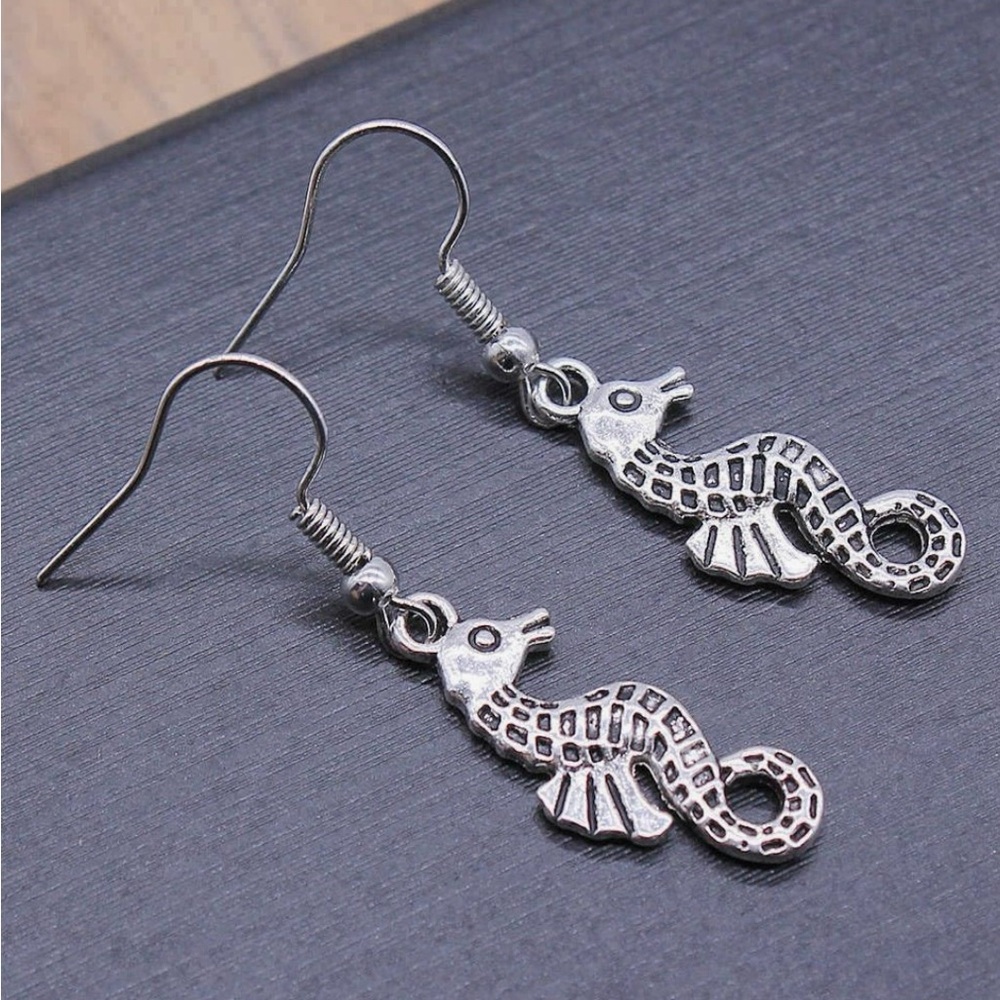 Charms Antique Seahorse Silver Earrings